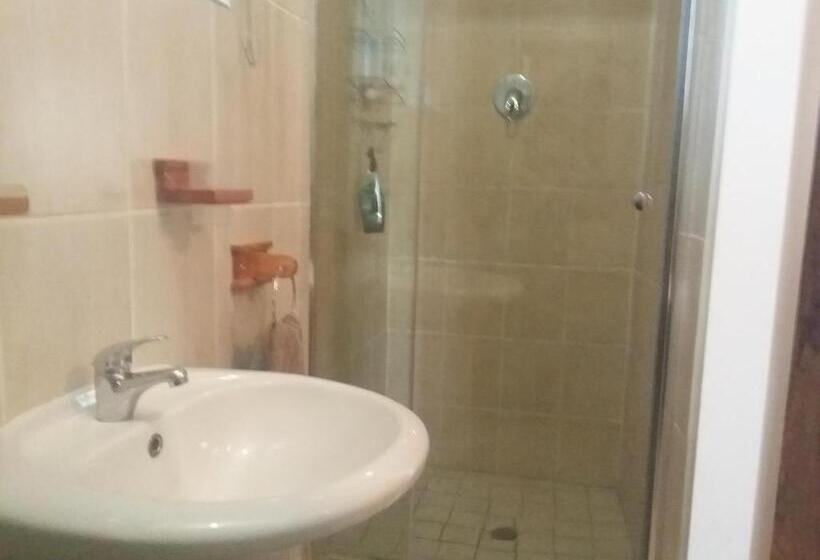 Номер Стандарт, Alicia's B&b