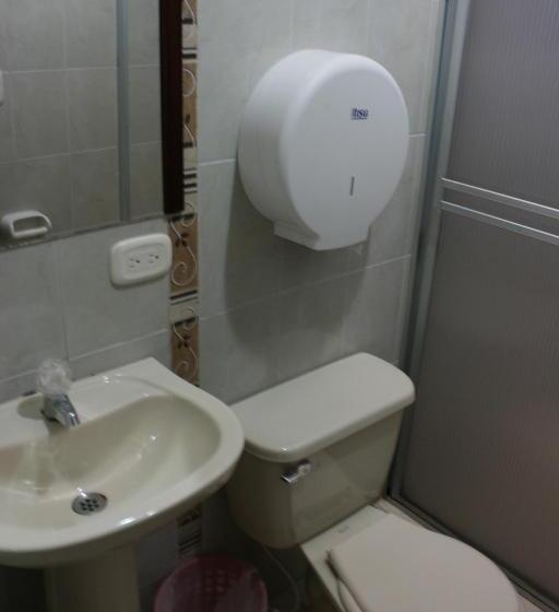 标准三人间, Vivienda Turística El Castillo
