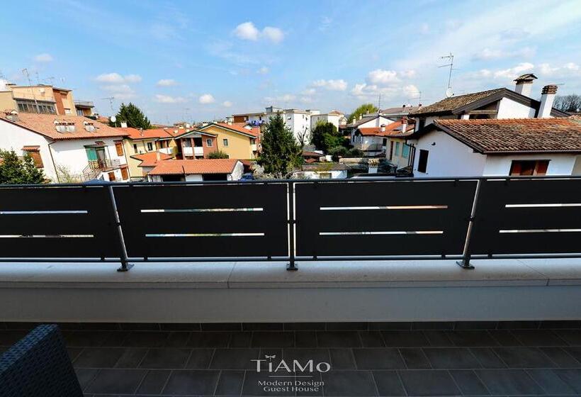 سوئیت جونیور با تراس, Tiamo Modern Design Guest House