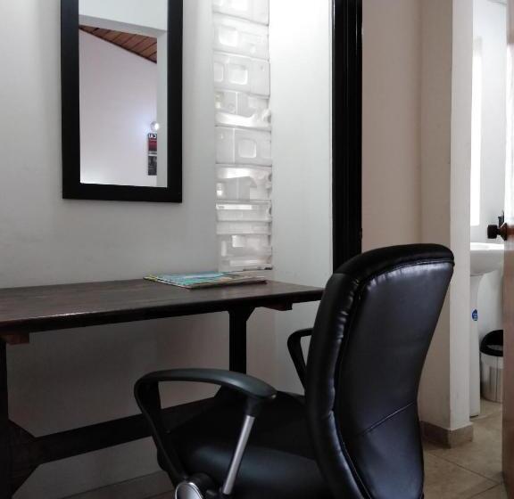 Habitación Deluxe, Hostal Norma101
