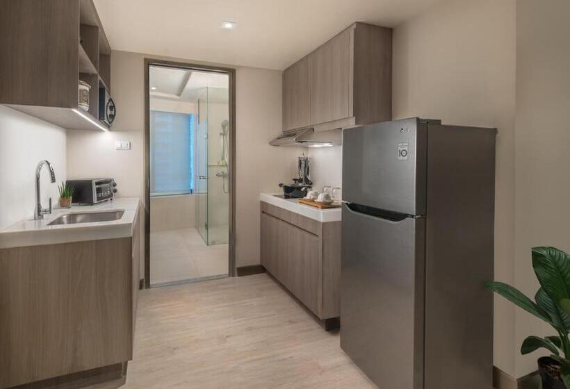 高级工作室, Seda Residences Makati