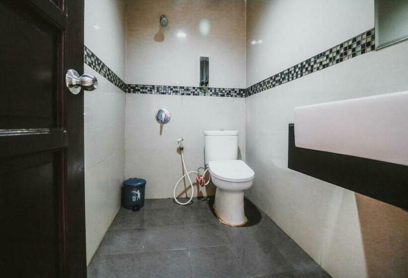 Номер Стандарт, Reddoorz Plus Near Universitas Negeri Makassar