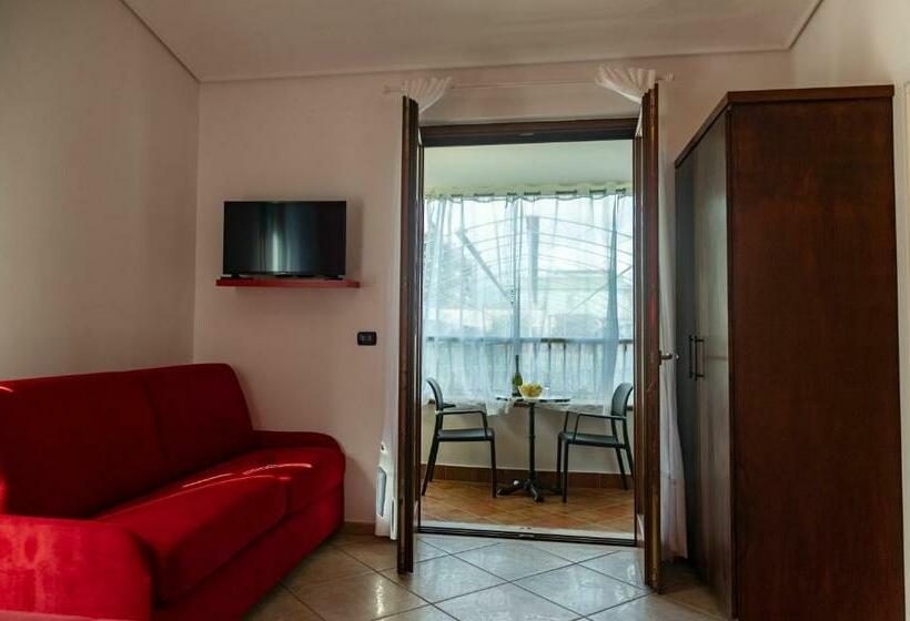 اتاق استاندارد چهار تخته, Ohana Bed And Breakfast
