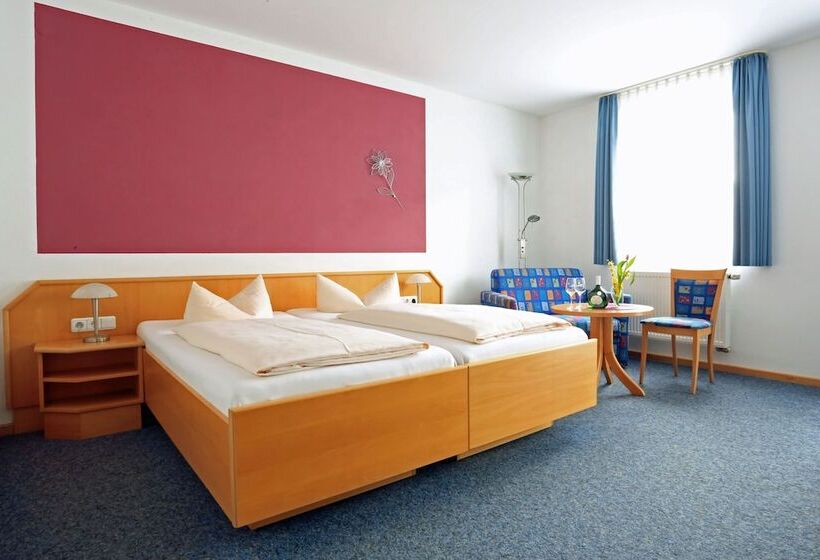 Номер Стандарт, Weinstube Schwalbennest