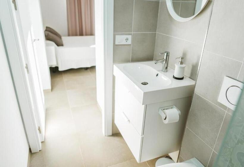 バルコニー付きスタンダードステューディオ, Apartamentos Zhr