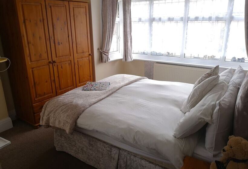 Family Room, The Rufford
