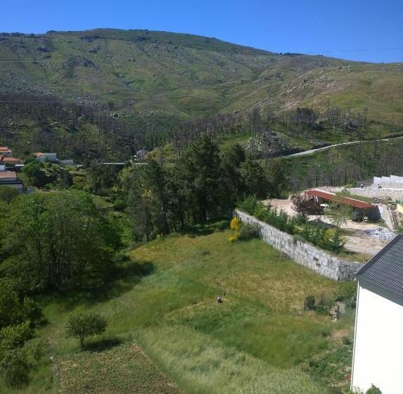 Номер Стандарт Вид на Горы, Monte Estrela