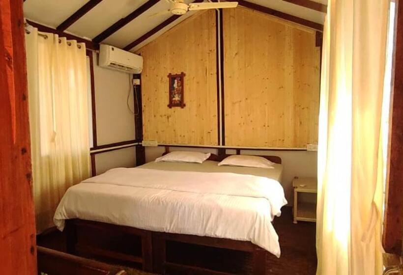 1 Bedroom House, Goan Cafe N Resort