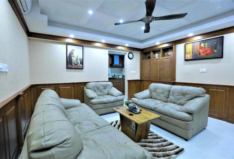 سوئیت با تخت بزرگ, Swades Myhome