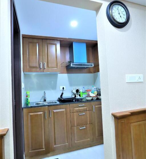 سوئیت با تخت بزرگ, Swades Myhome