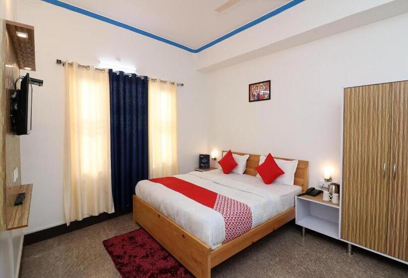Трехместный Номер Классика, Oyo 26832 Hotel Ratnodaya