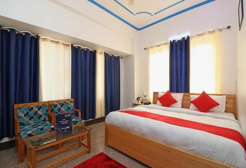 Трехместный Номер Классика, Oyo 26832 Hotel Ratnodaya