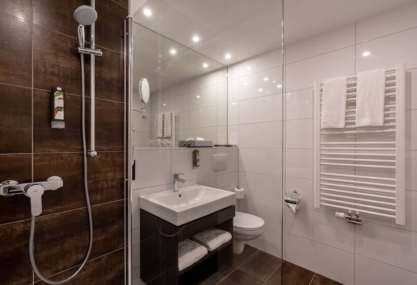 اتاق خانوادگی, Augsburg Hotel Sonnenhof