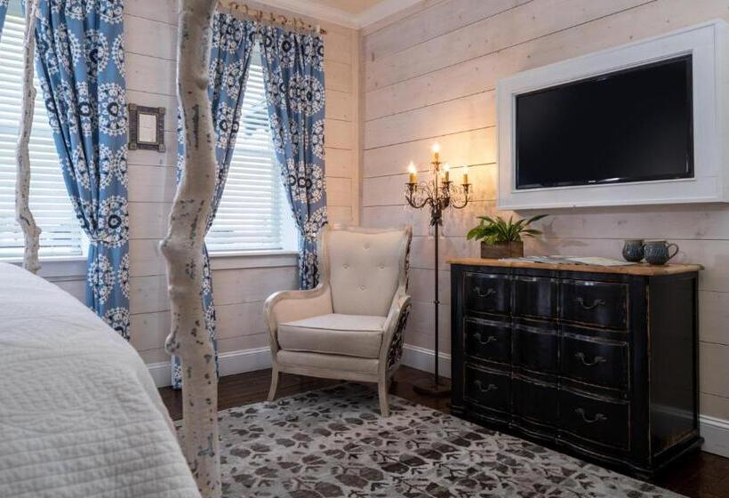 Номер Superior Кровать Кинг, The White Birch Inn