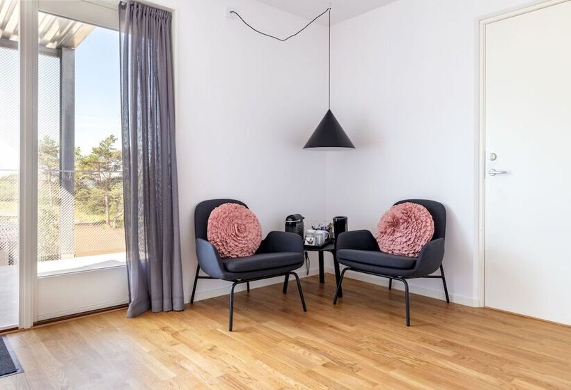 Семейный Номер, First Hotel Kokoloko