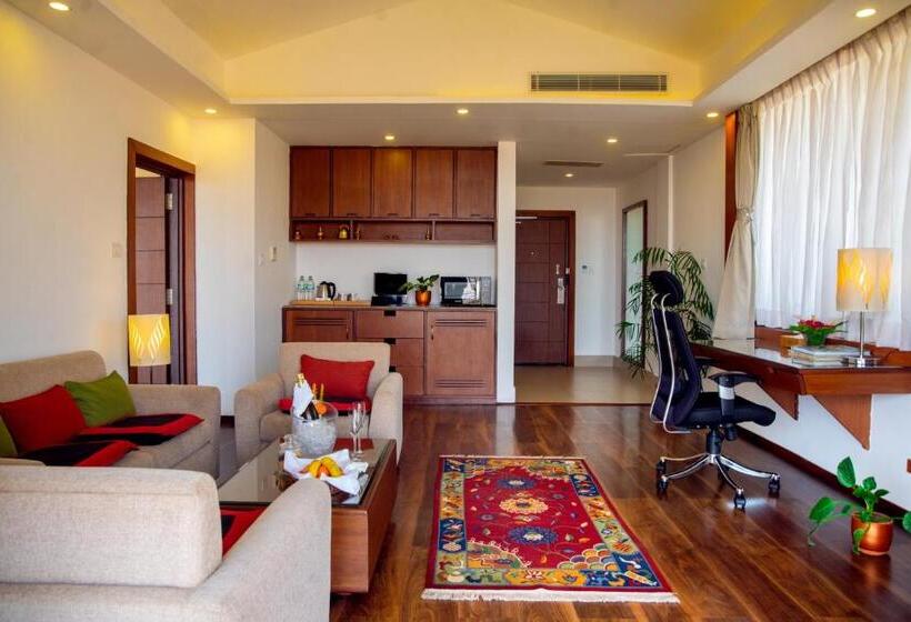 سوییت, Mountain Glory Forest Resort