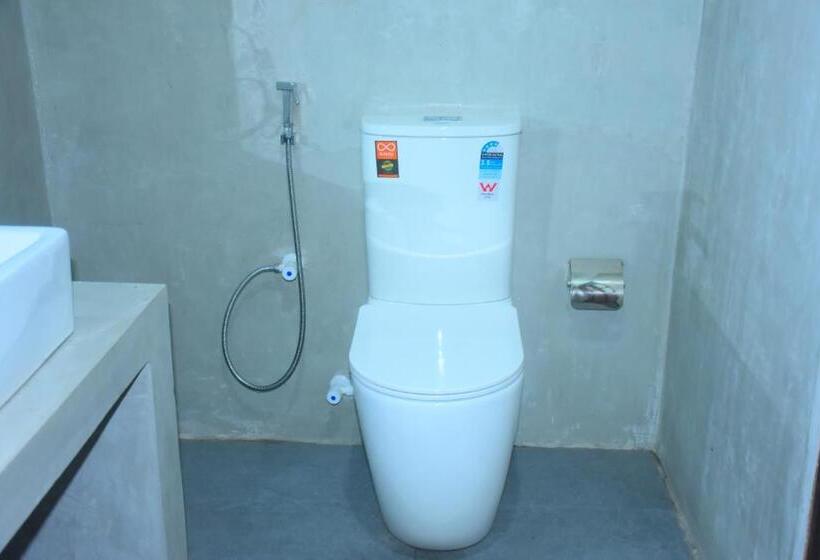 اتاق لوکس با بالکن, Sunwin River Cabana