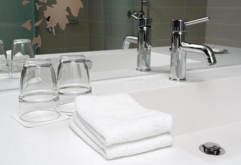 Люкс Адаптированный для Инвалидов, Wingate By Wyndham Denver Airport