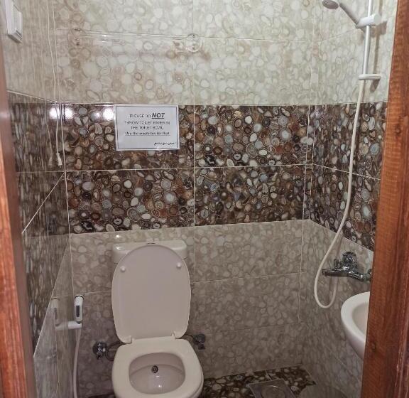 اتاق استاندارد یک نفره, Golden Star Hostel