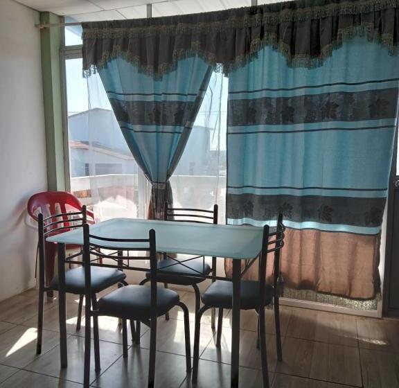 اتاق استاندارد سه نفره, Casa De Alexis