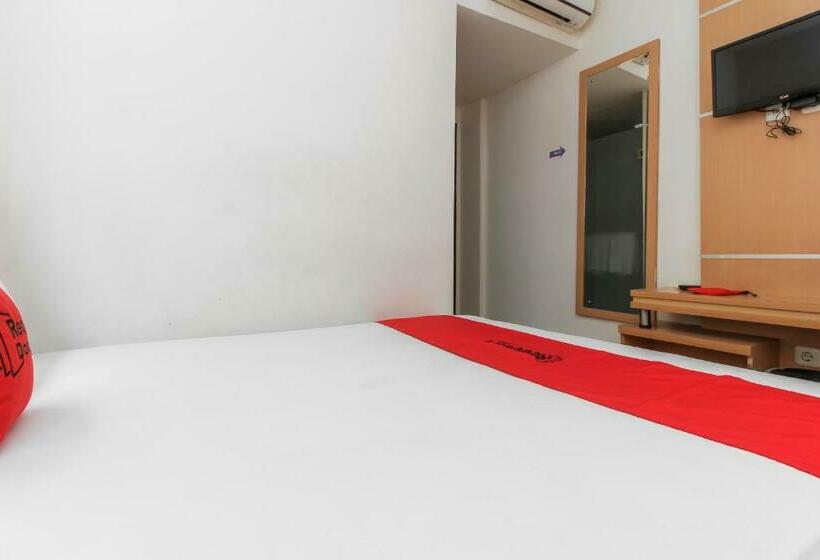 Номер Стандарт, Reddoorz Plus Near Galaxy Bekasi
