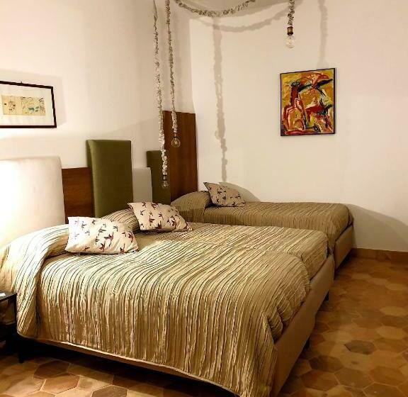 اتاق خانوادگی, Agriturismo Agliastro