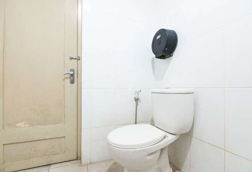 Люкс, Reddoorz @ Urip Sumoharjo