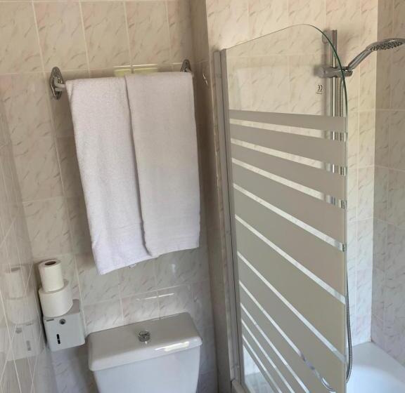 Номер Стандарт Индивидуальный, Hôtel Les Trois Maures