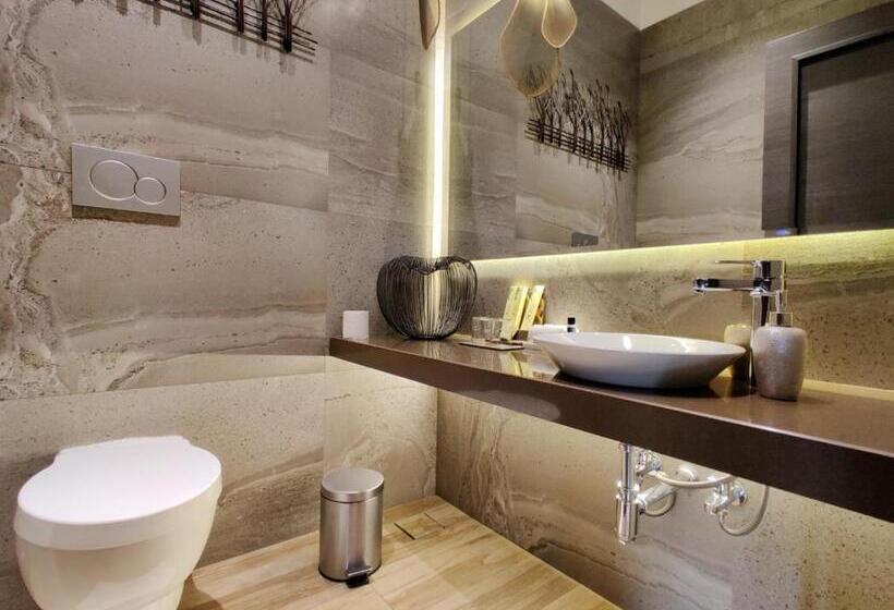 Suite with lake view, Fazlani Natures Nest  The Wellness Retreat