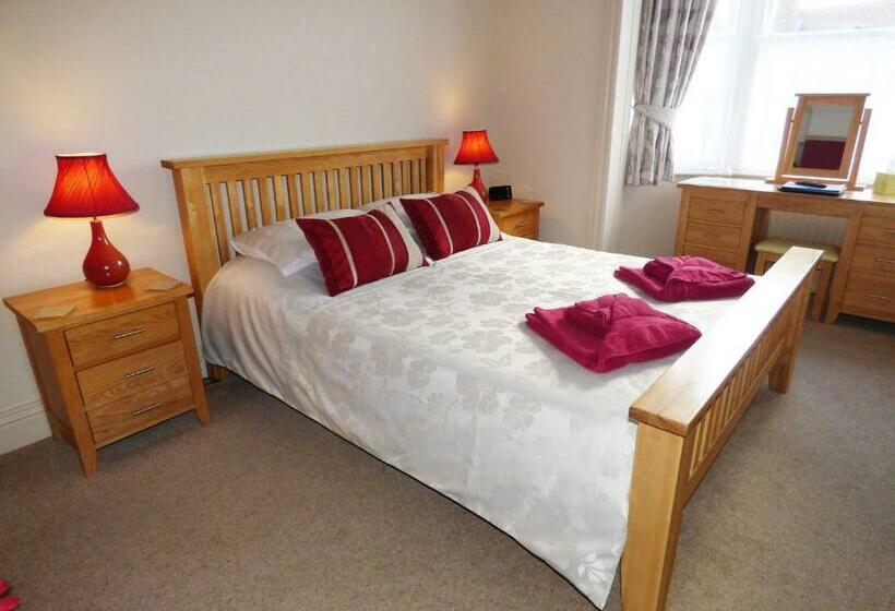 اتاق لوکس با تخت بزرگ, Whitehaven Guest House