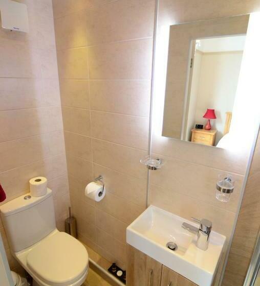 اتاق لوکس با تخت بزرگ, Whitehaven Guest House