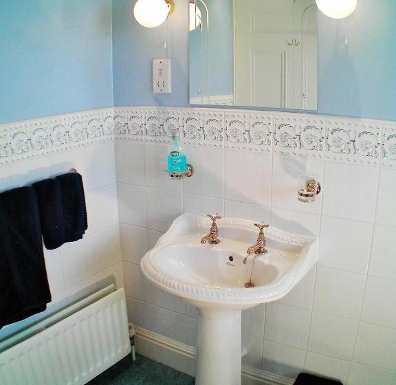اتاق استاندارد, Whitehaven Guest House