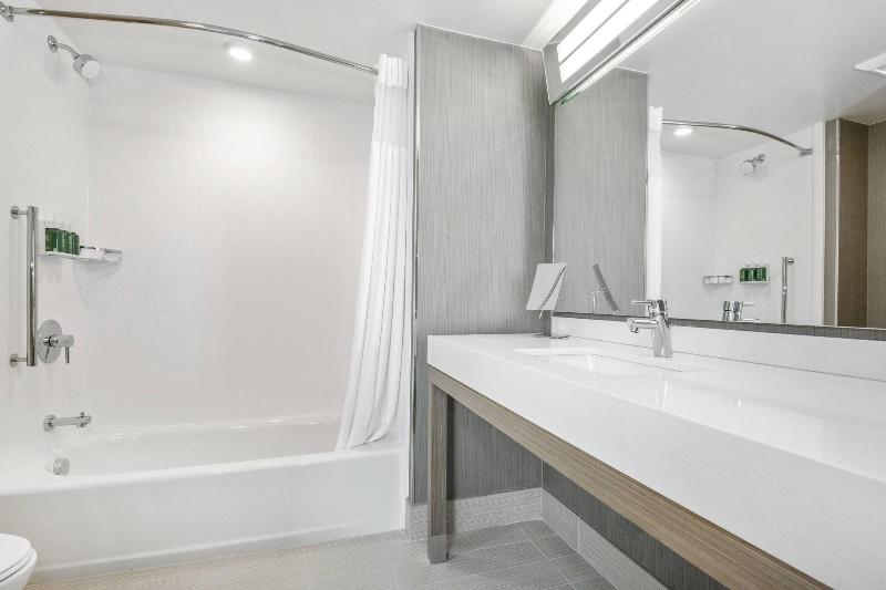 Номер Стандартный Кровать Куин, Courtyard By Marriott Raleigh Cary/parkside Town Commons