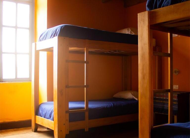 تختخواب در اتاق مشترک, Hostal Café Tiana