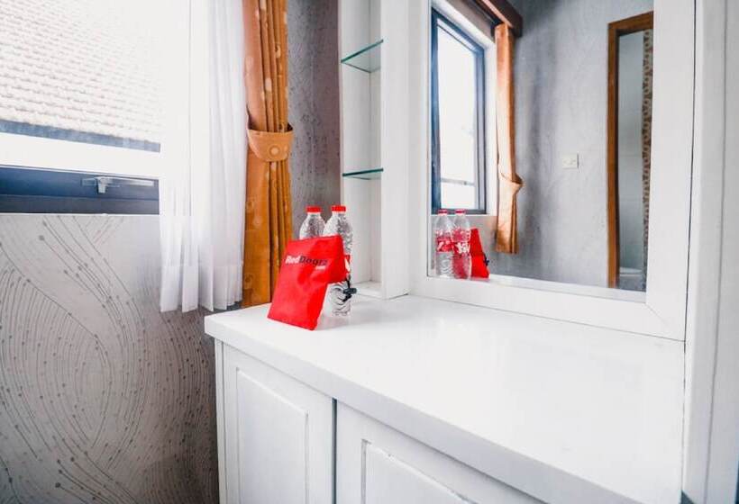 Номер Стандарт, Reddoorz Near Taman Rekreasi Selecta