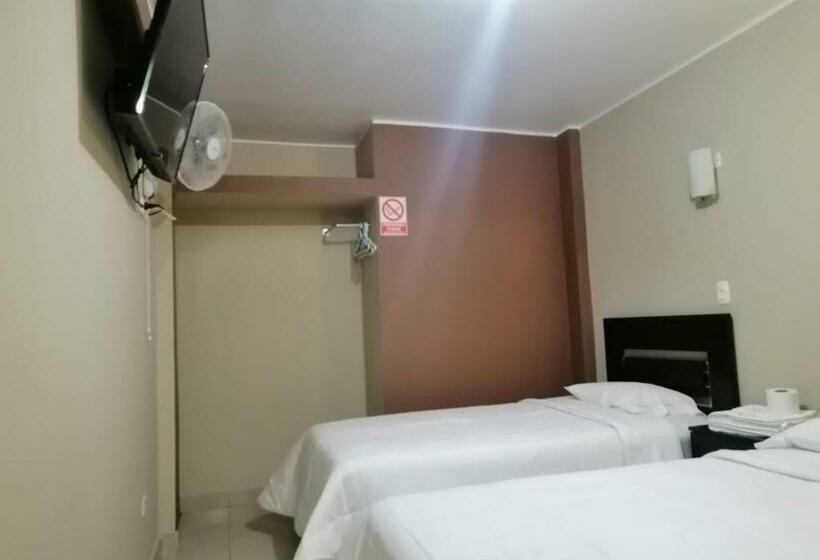 اتاق استاندارد سه نفره, Hostal La Noche   Pisco