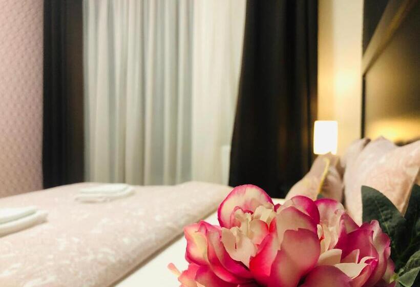 غرفة عائلية, Villa La Via