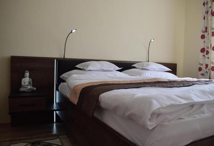 Апартаменты 1 Спальня, Orient Apartmanház