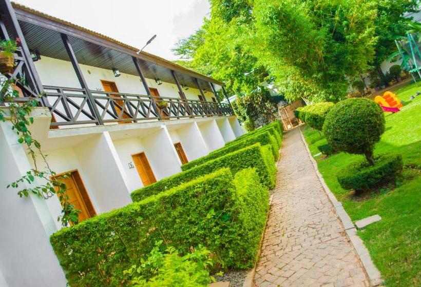 اتاق خانوادگی با چشم‌انداز باغ, Ikopa Hôtel Madagascar