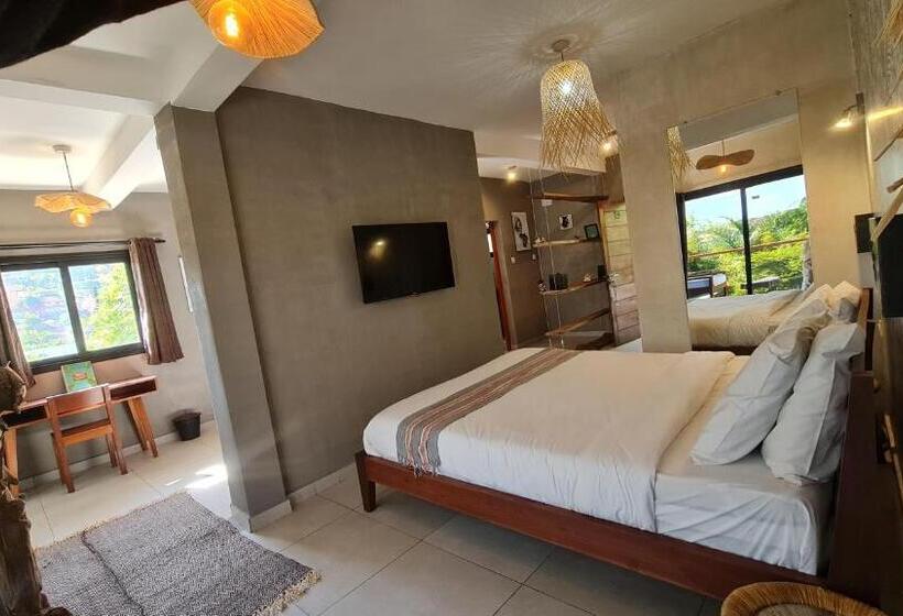 سوییت جونیور با چشم‌انداز استخر, Ikopa Hôtel Madagascar