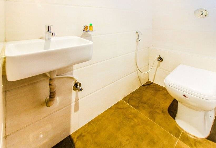 Номер Deluxe, Fabhotel Sai Sunder Guestline Vashi