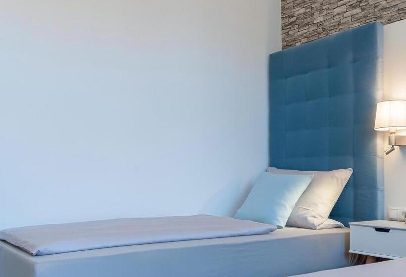 패밀리 스위트, Boardinghouse Emden