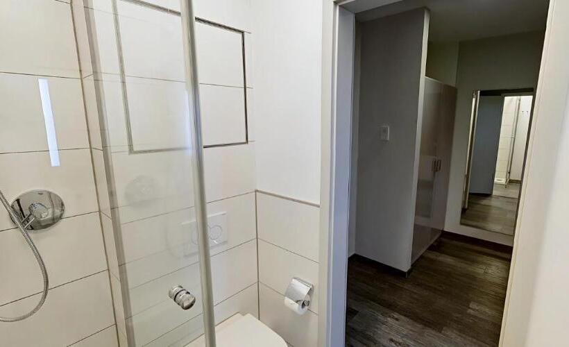 Студия Стандарт, Boardinghouse Emden