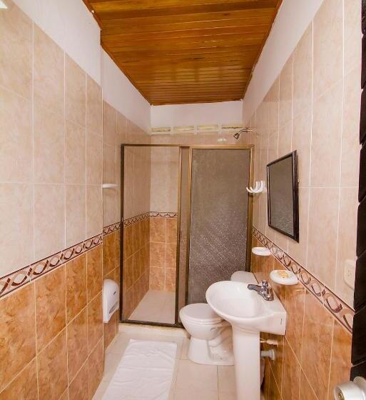 اتاق استاندارد سه نفره, Ancor