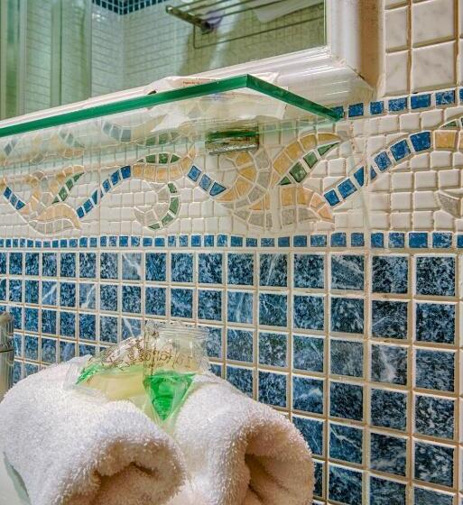Номер Стандарт с Балконом, Hostal Zahara