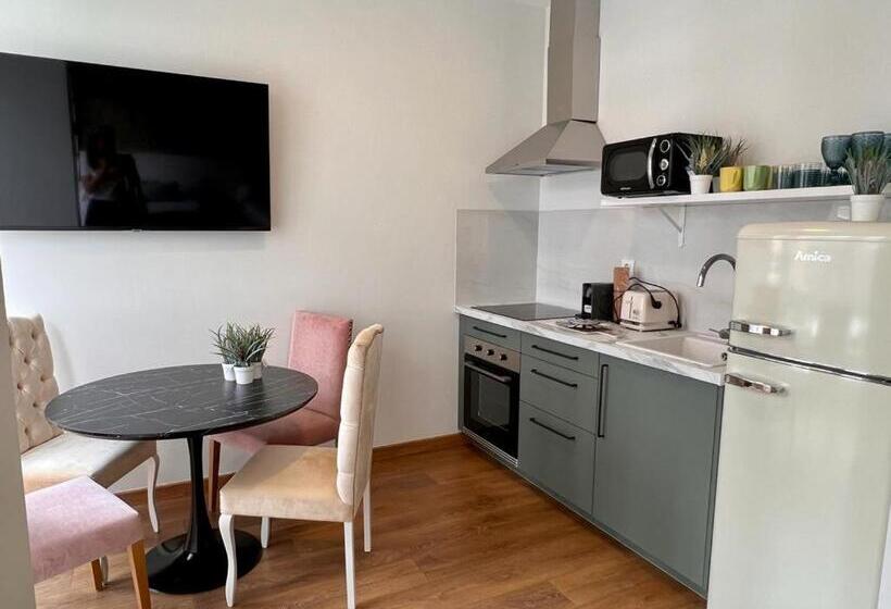 Апартаменты Deluxe 1 Спальня, Hostal Zahara