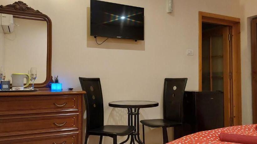 Quarto Estandar, Vila Magica