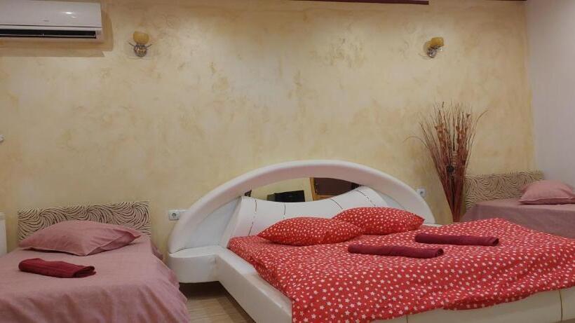 Quarto Familiar Superior, Vila Magica