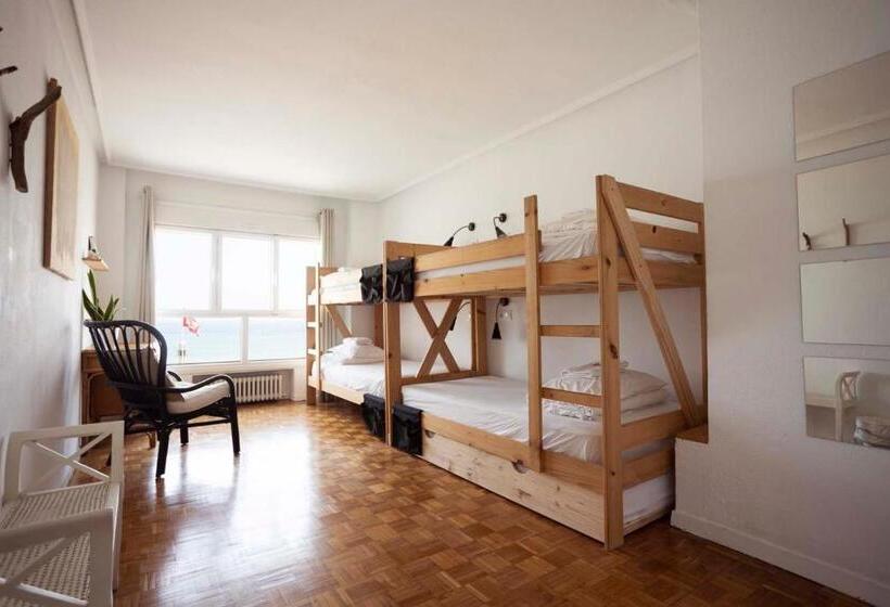 四人标准间, Boogalow Hostel
