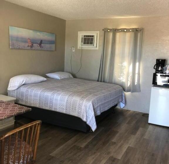 스탠다드 룸 킹사이즈 침대, Pennwood Motor Lodge